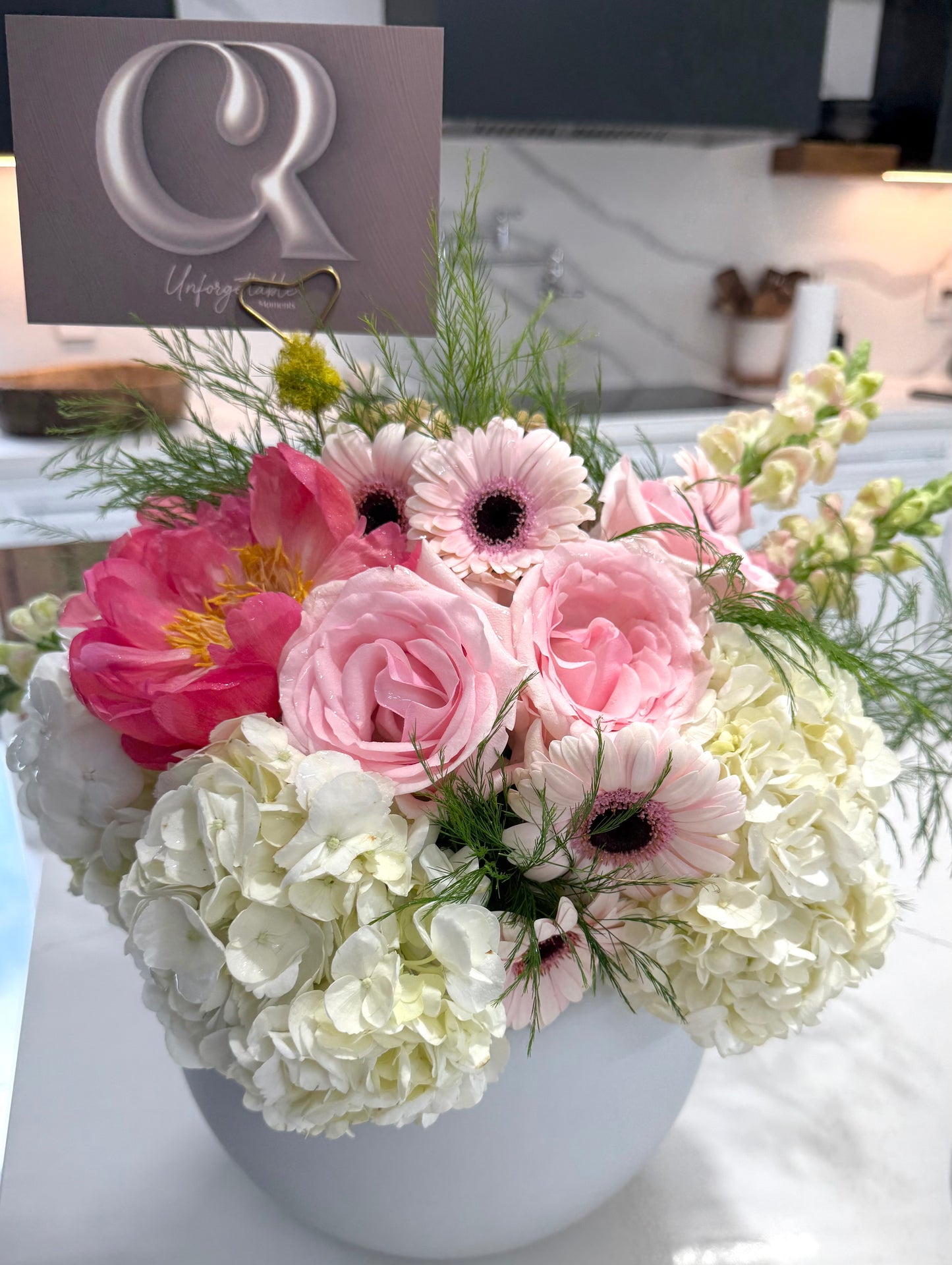 Elegant Floral Arrangement – Peonies, Roses & Hortensias | Arreglo Floral Elegante
