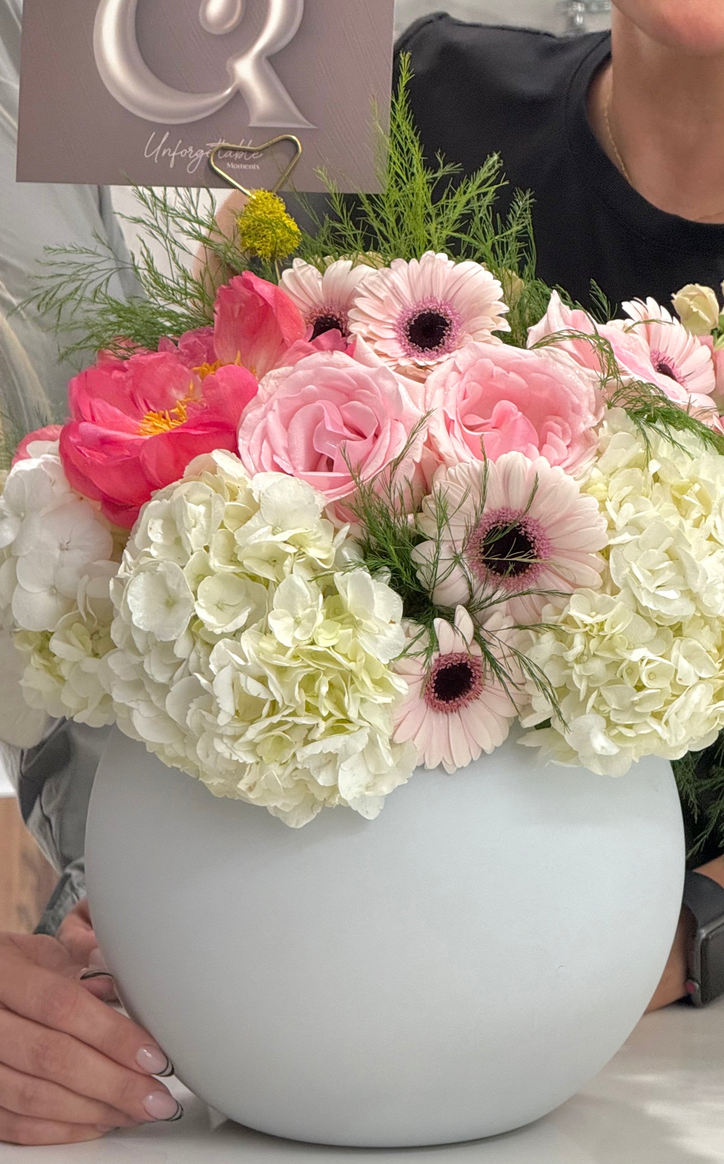 Elegant Floral Arrangement – Peonies, Roses & Hortensias | Arreglo Floral Elegante