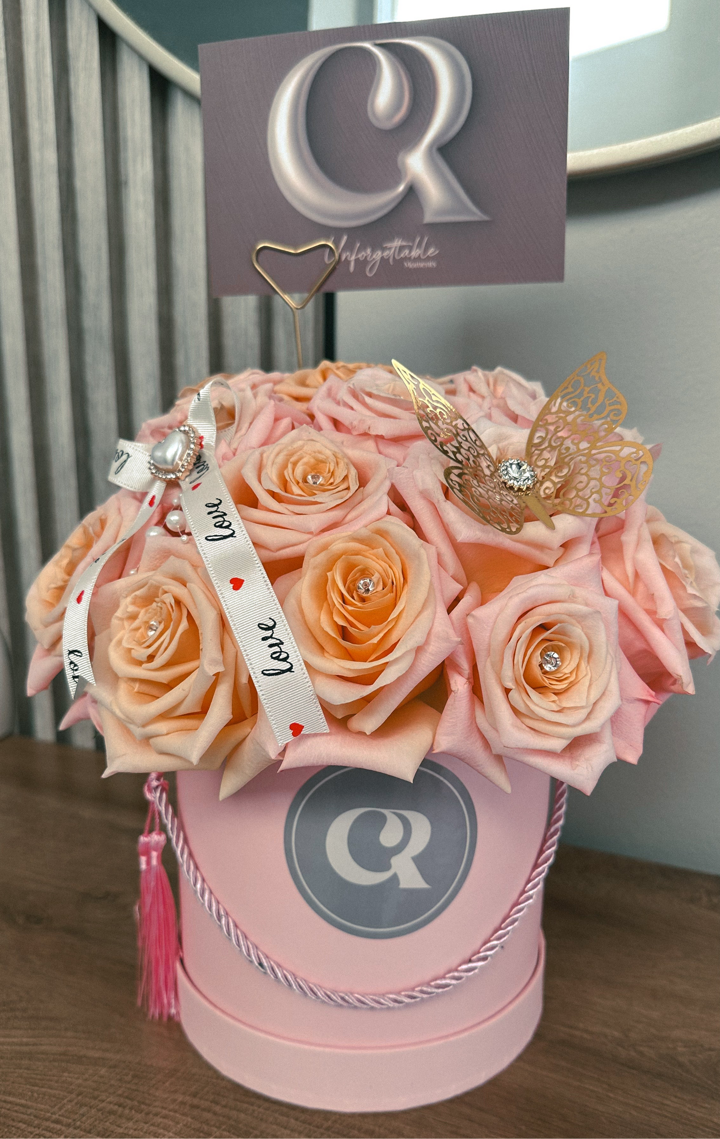 Ethereal Blossom 25 pastel Roses