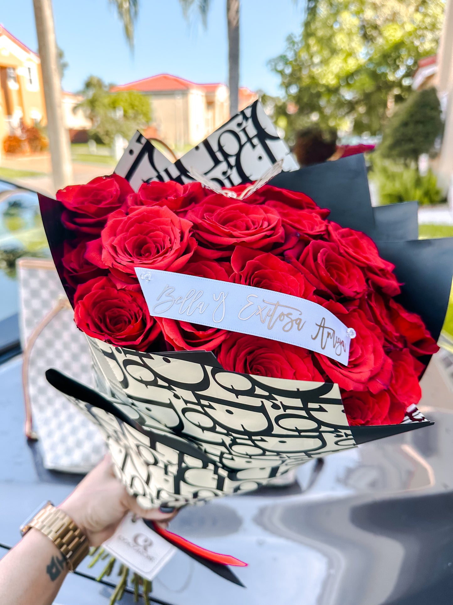 Rose Bouquet (25 Roses)